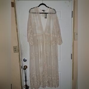 Elegant Cream Lace Maxi Kimono.